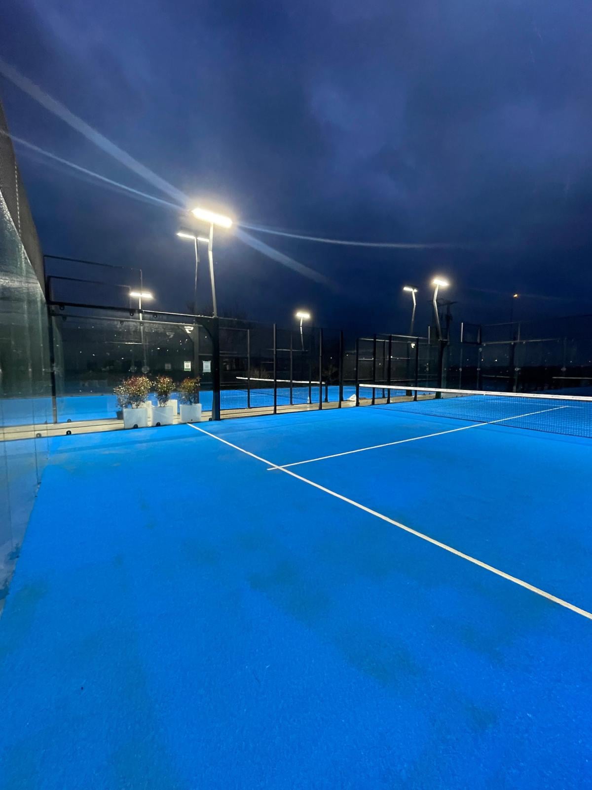 Joc padel outdoor seara, iluminare LED Constanța